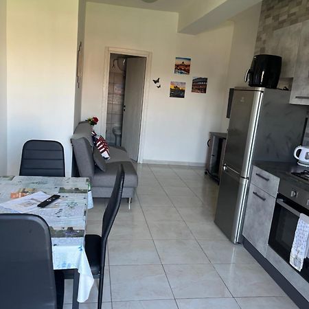 Monolocale Rosy Apartment ฟิวมิชีโน ภายนอก รูปภาพ