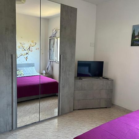 Monolocale Rosy Apartment ฟิวมิชีโน ภายนอก รูปภาพ