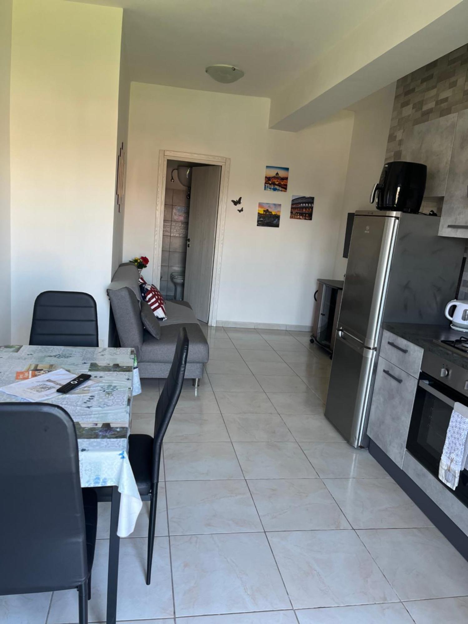 Monolocale Rosy Apartment ฟิวมิชีโน ภายนอก รูปภาพ