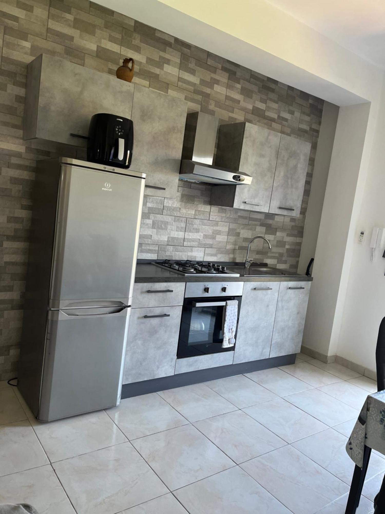 Monolocale Rosy Apartment ฟิวมิชีโน ภายนอก รูปภาพ